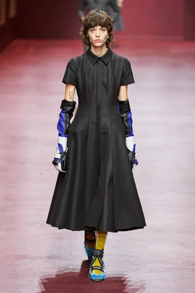 Look 14